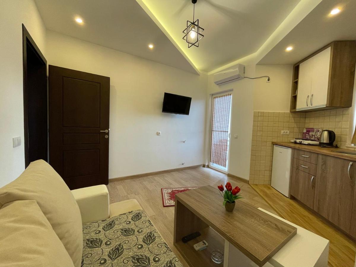Apartments Jm Ulcinj Exterior photo