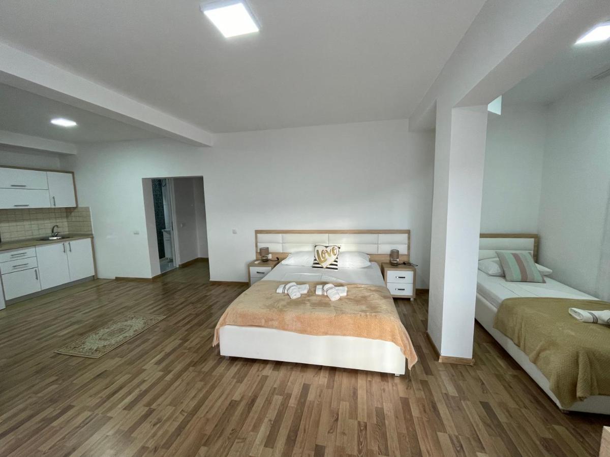 Apartments Jm Ulcinj Exterior photo