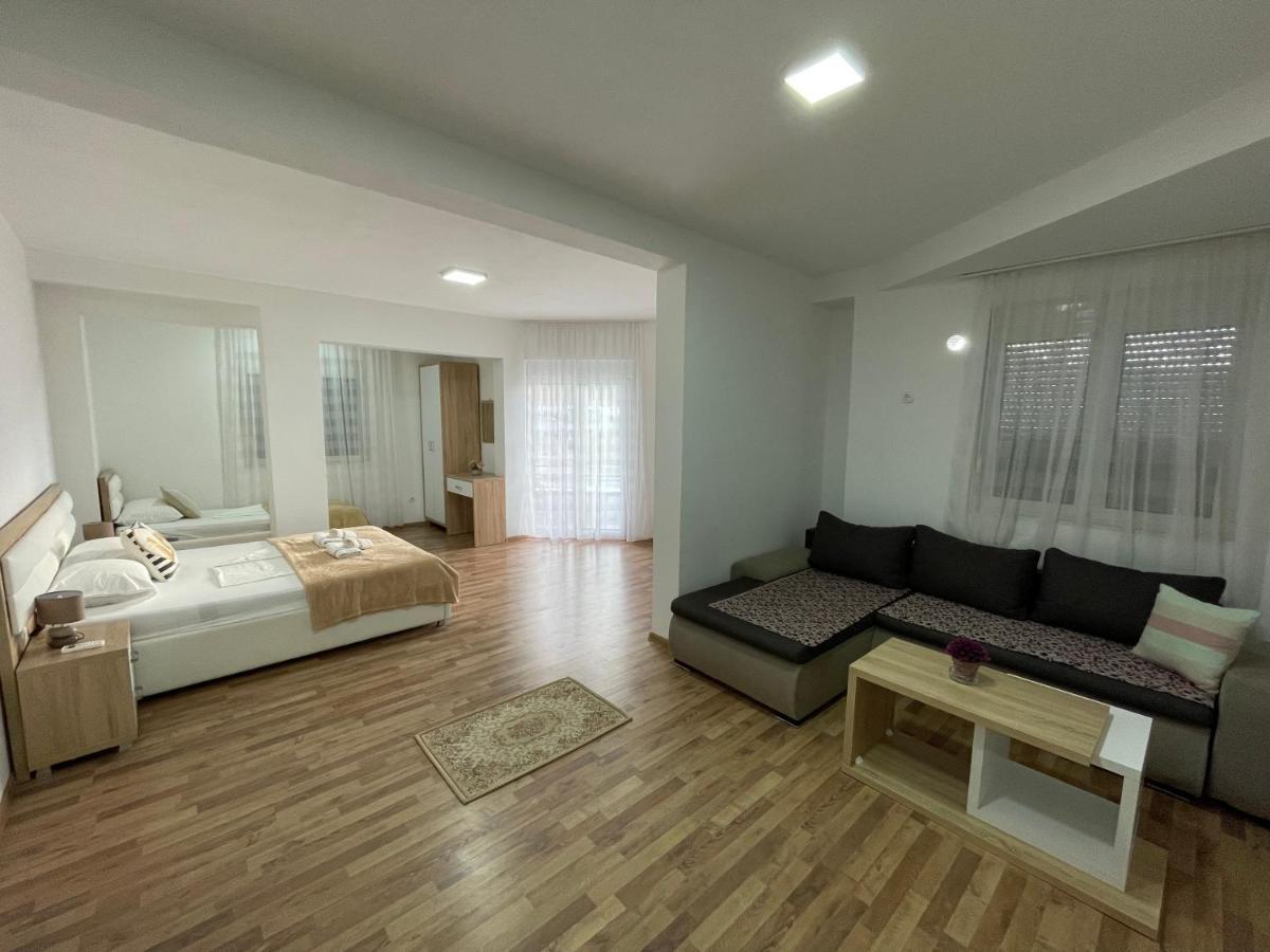 Apartments Jm Ulcinj Exterior photo