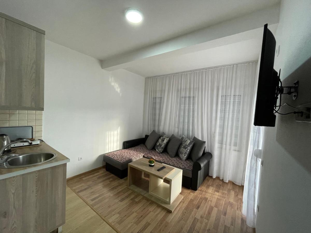 Apartments Jm Ulcinj Exterior photo