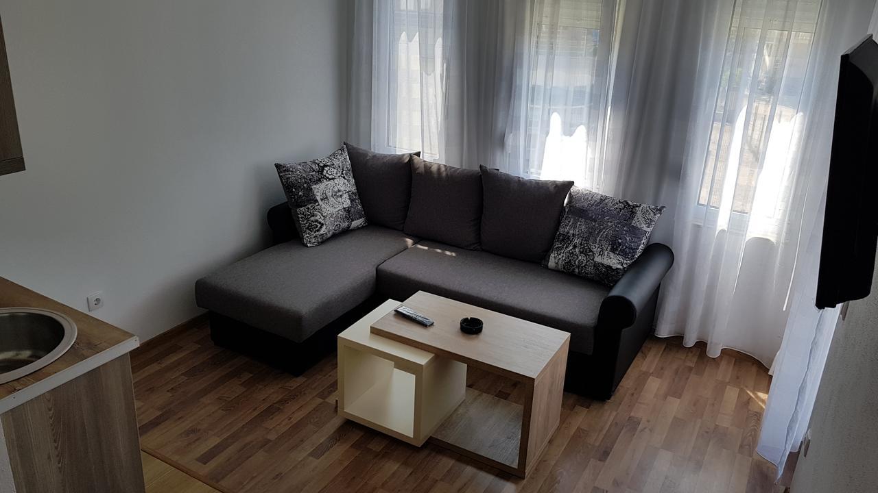 Apartments Jm Ulcinj Exterior photo