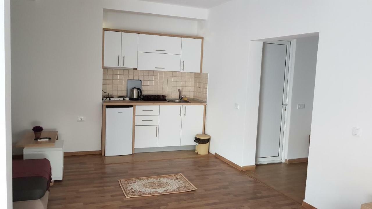 Apartments Jm Ulcinj Exterior photo