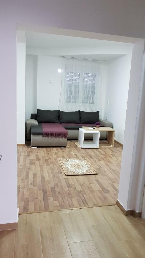 Apartments Jm Ulcinj Exterior photo